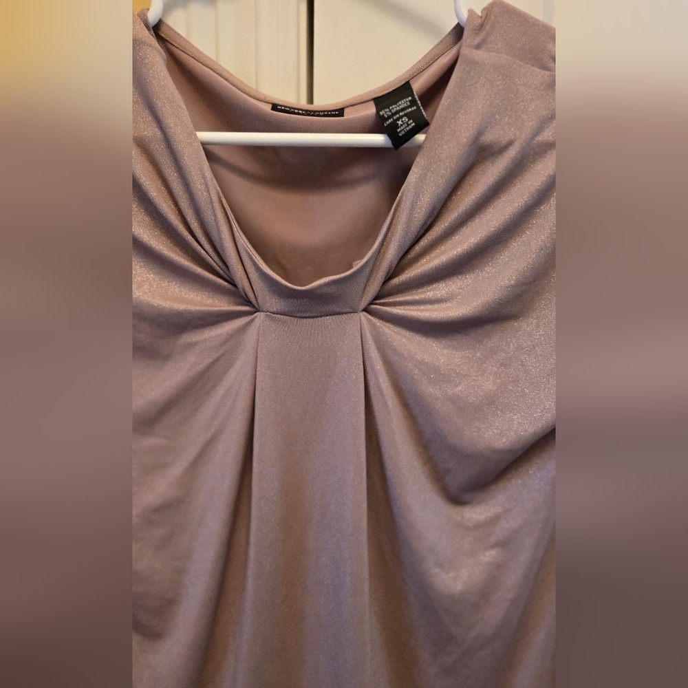 New York & Company Womens Beautiful Metallic Ruched Blouse Short Sleeve Top Y2k - Picture 2 of 4